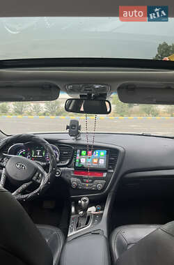 Седан Kia K5 2012 в 