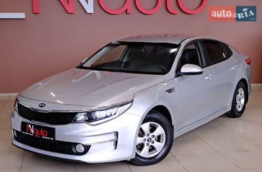 Седан Kia K5 2016 в 