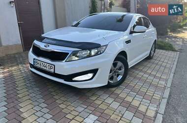 Седан Kia K5 2012 в 