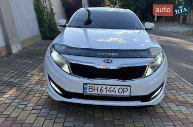 Седан Kia K5 2012 в 