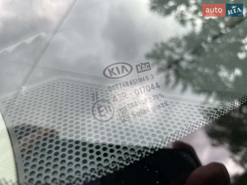 Седан Kia K5 2021 в Житомирі