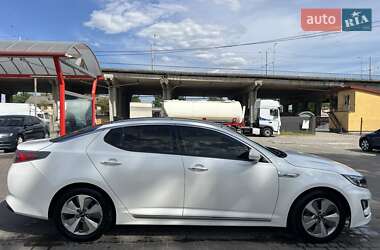 Седан Kia K5 2015 в 