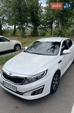 Седан Kia K5 2014 в Вінниці