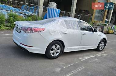 Седан Kia K5 2013 в 