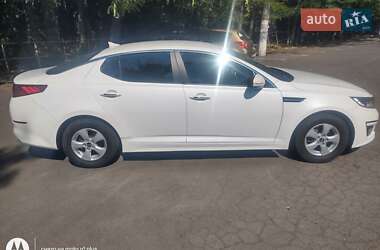 Седан Kia K5 2015 в 