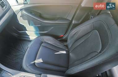 Седан Kia K5 2013 в 