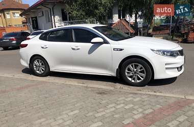 Седан Kia K5 2017 в 