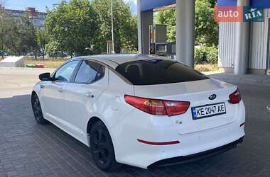 Седан Kia K5 2014 в 