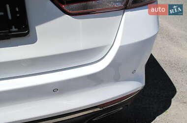 Седан Kia K5 2017 в 