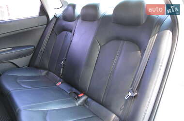 Седан Kia K5 2017 в 