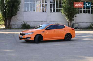 Седан Kia K5 2013 в Кривом Роге