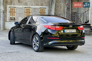 Седан Kia K5 2015 в 