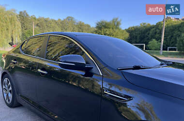 Седан Kia K5 2015 в 