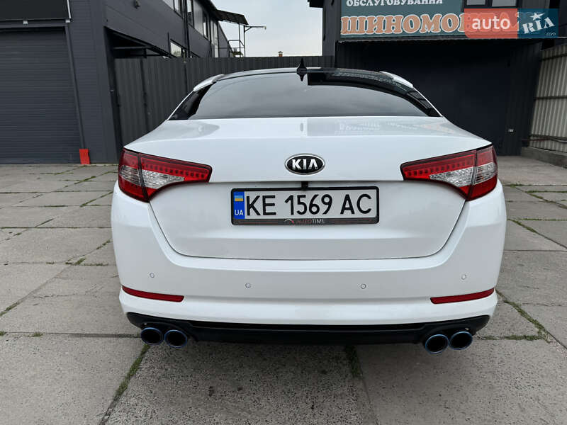 Седан Kia K5 2012 в Киеве
