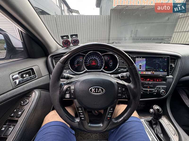 Седан Kia K5 2012 в Киеве