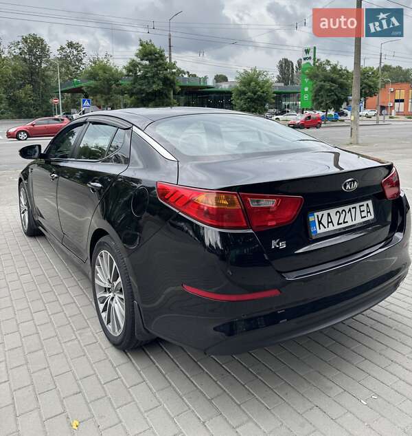 Седан Kia K5 2013 в Киеве