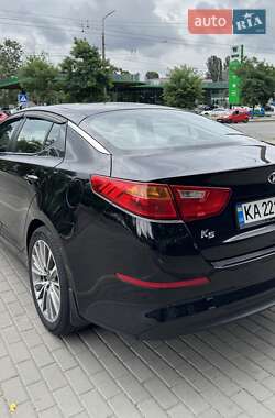 Седан Kia K5 2013 в 