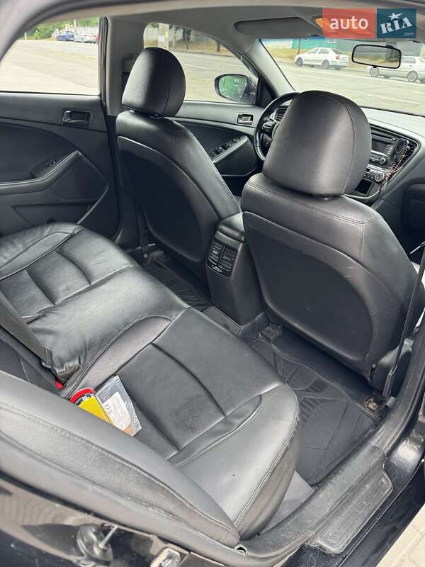 Седан Kia K5 2013 в Киеве