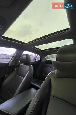 Седан Kia K5 2013 в 