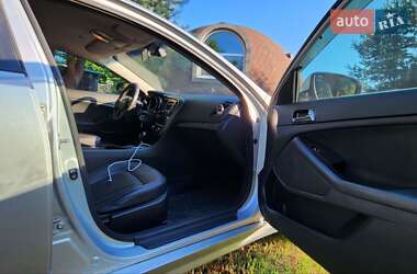 Седан Kia K5 2013 в 