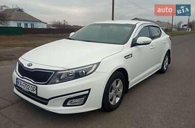 Седан Kia K5 2015 в 