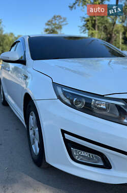 Седан Kia K5 2014 в 