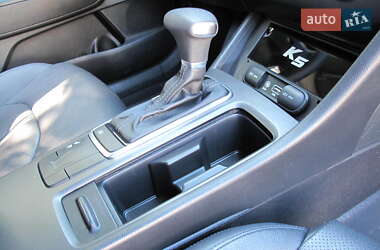 Седан Kia K5 2016 в 