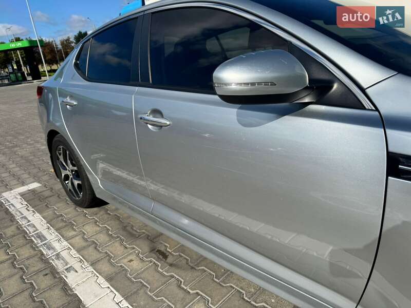 Седан Kia K5 2013 в Кременчуге