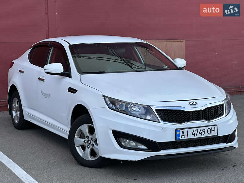 Седан Kia K5 2012 в 