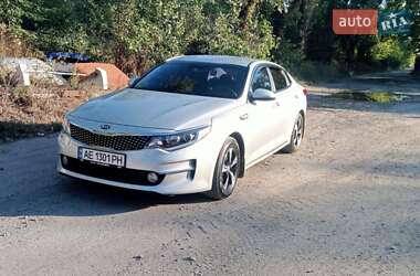 Седан Kia K5 2015 в 