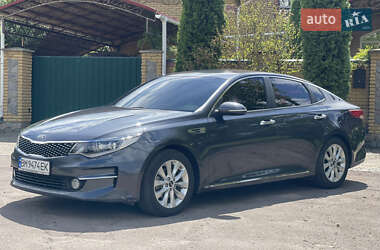 Седан Kia K5 2016 в Сумах