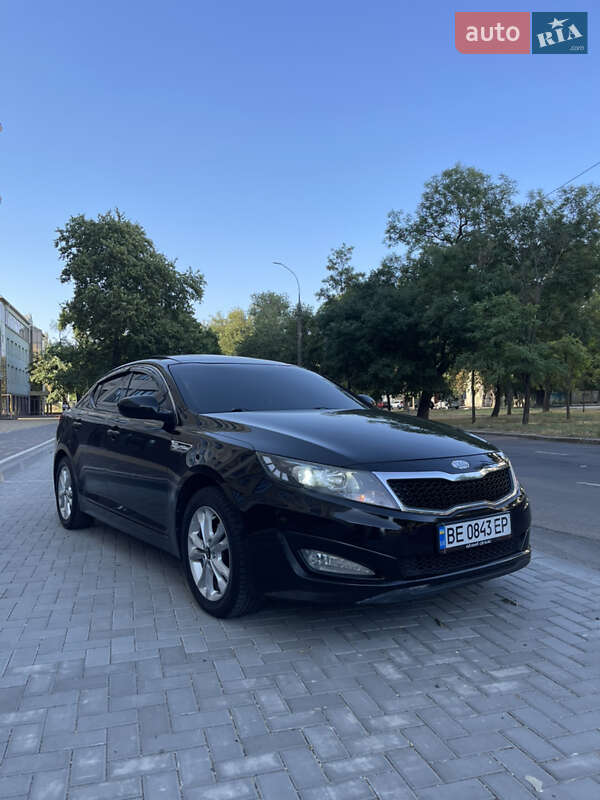 Седан Kia K5 2011 в 
