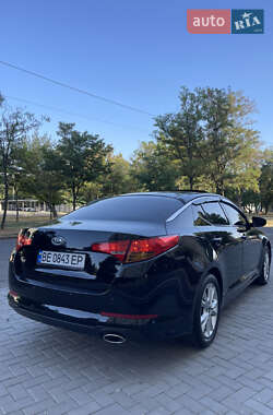 Седан Kia K5 2011 в 