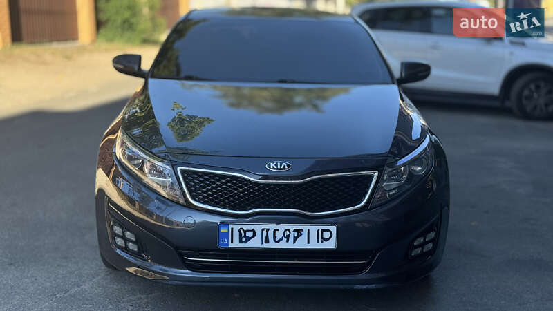 Седан Kia K5 2015 в Киеве