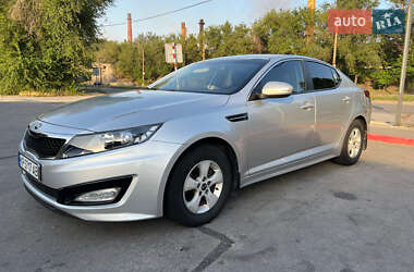 Седан Kia K5 2013 в 