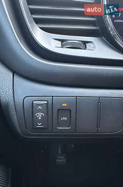 Седан Kia K5 2013 в 