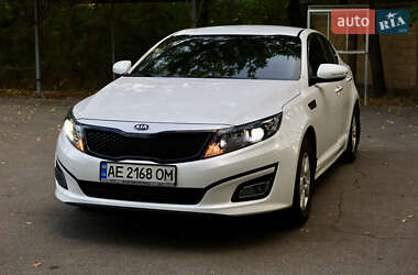 Седан Kia K5 2014 в Дніпрі