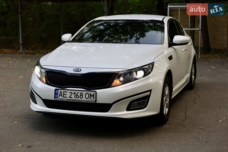 Седан Kia K5 2014 в 