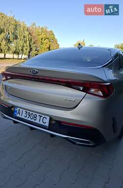 Седан Kia K5 2021 в 