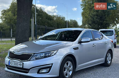 Седан Kia K5 2015 в 