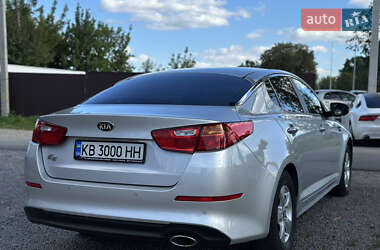 Седан Kia K5 2015 в 
