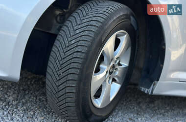 Седан Kia K5 2015 в 