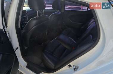 Седан Kia K5 2014 в 