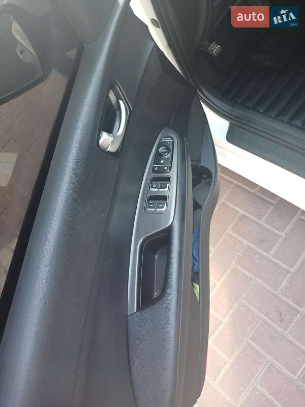 Седан Kia K5 2015 в Одессе фото 13 Седан Kia K5 2015 в Одессе