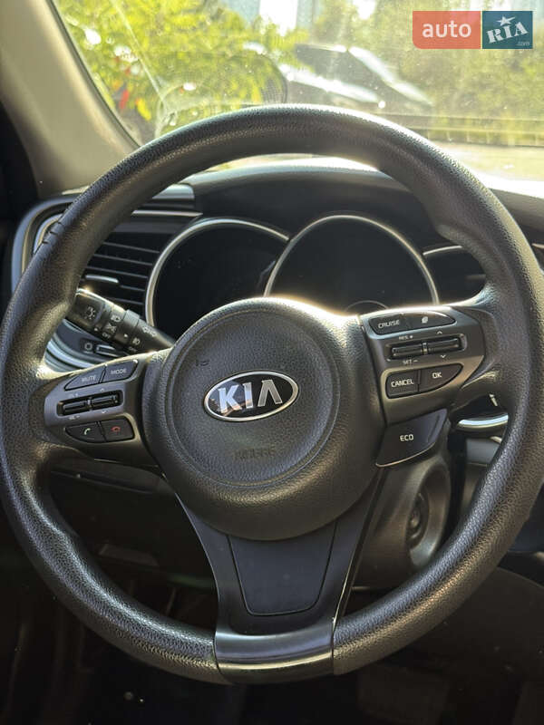 Седан Kia K5 2013 в Киеве