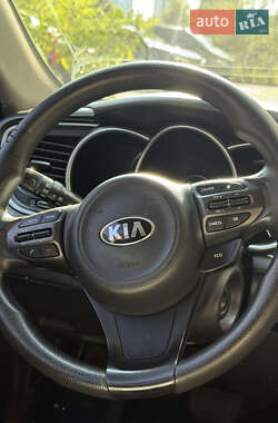 Седан Kia K5 2013 в 