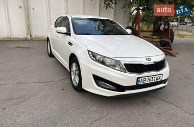 Седан Kia K5 2012 в Виннице