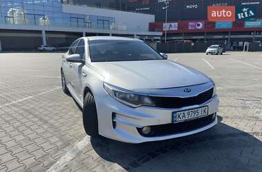 Седан Kia K5 2015 в Києві
