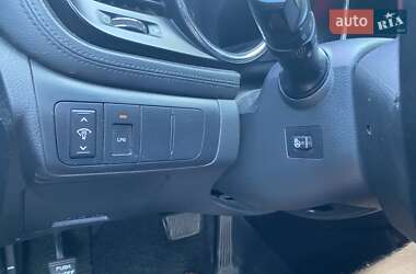 Седан Kia K5 2010 в 
