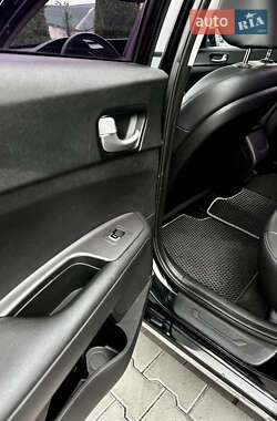 Седан Kia K5 2016 в 
